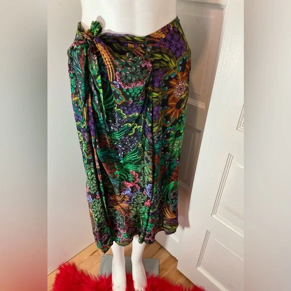 🛑🛑🛑COLOURFUL SKIRT 🌸 - Picture 3 of 9